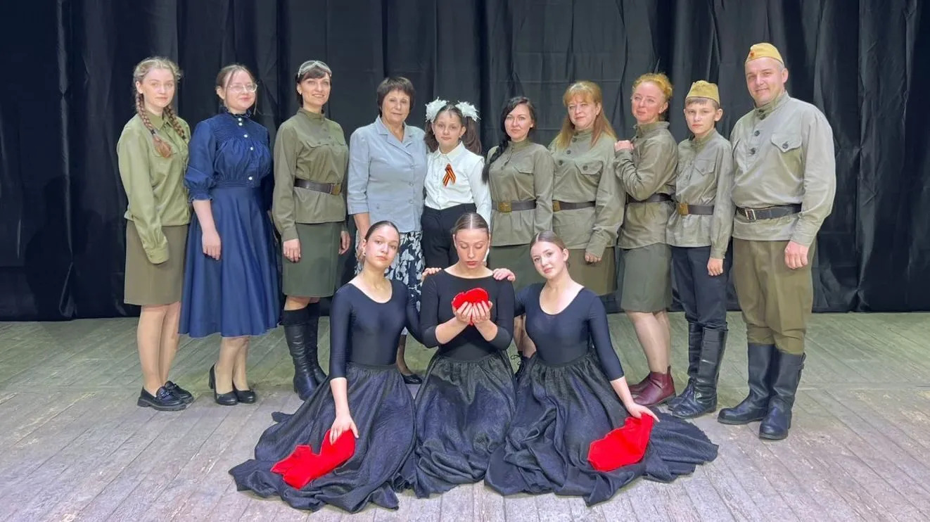 20 июня Климовский народный театр «Маска» представил спектакль «Война глазами юных».